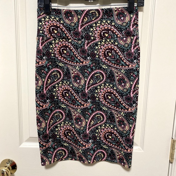 Lularoe Cassie xsmall fun paisley design black pink yellow green - Picture 2 of 4